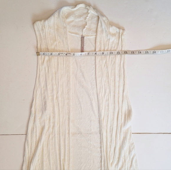 Lightweight Cardigan - Picture 5 of 12